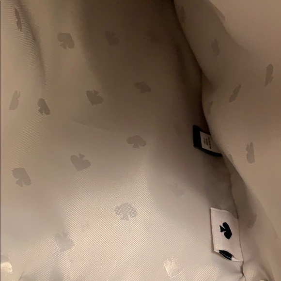 🛑SOLD🛑 Kate Spade ♠️ Large Zip Pouch ✨ - Picture 3 of 7